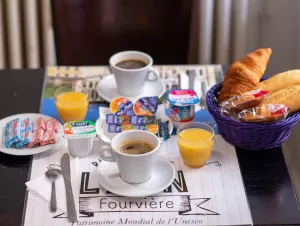 Petit déjeuner Hôtel de Normandie