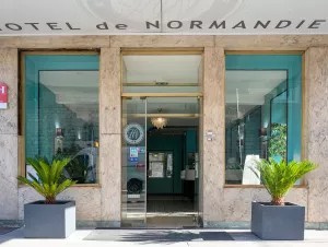 Entrée Hôtel de Normandie